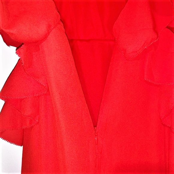 MAISON JULES 'Beijing' Cold Shoulder Dress - Picture 4 of 13